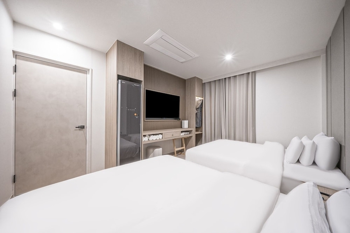 Imagen de la habitación del Hotel POVERTA STAY HOTEL. Foto 8