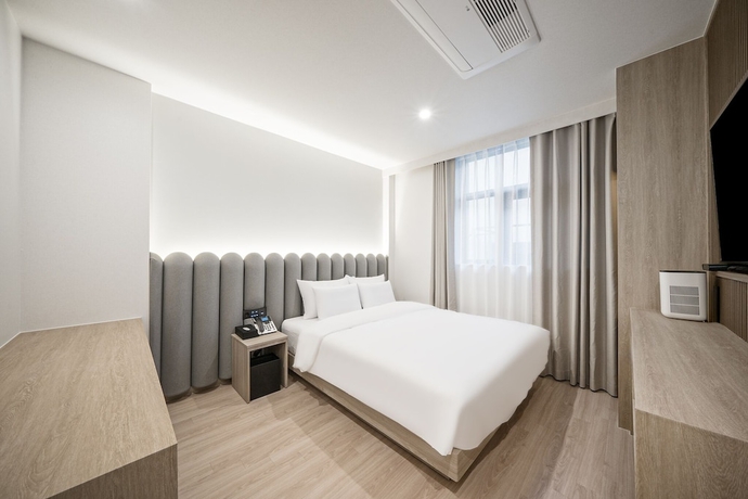 Imagen de la habitación del Hotel POVERTA STAY HOTEL. Foto 10