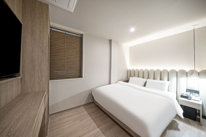 Imagen de la habitación del Hotel POVERTA STAY HOTEL. Foto 12