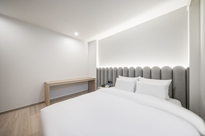 Imagen de la habitación del Hotel POVERTA STAY HOTEL. Foto 13