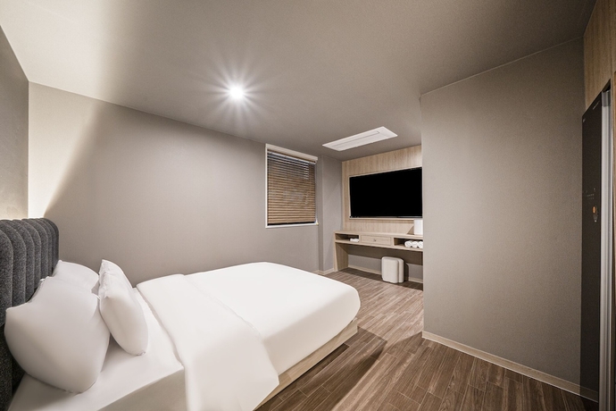Imagen de la habitación del Hotel POVERTA STAY HOTEL. Foto 18