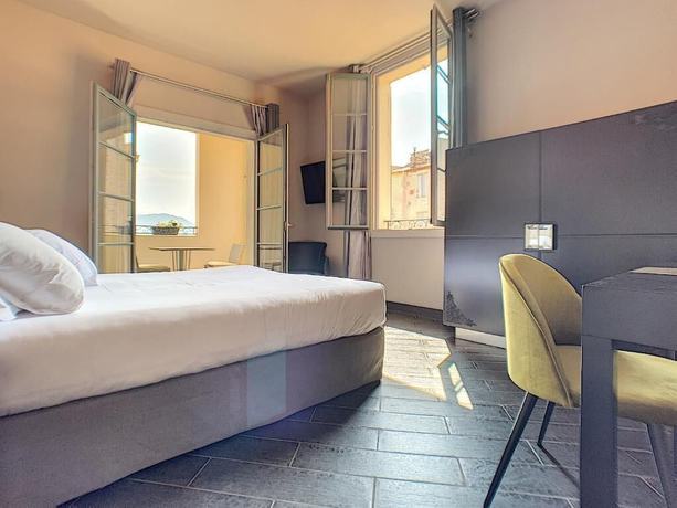 Imagen de la habitación del Hotel POZZO DI BORGO. Foto 8