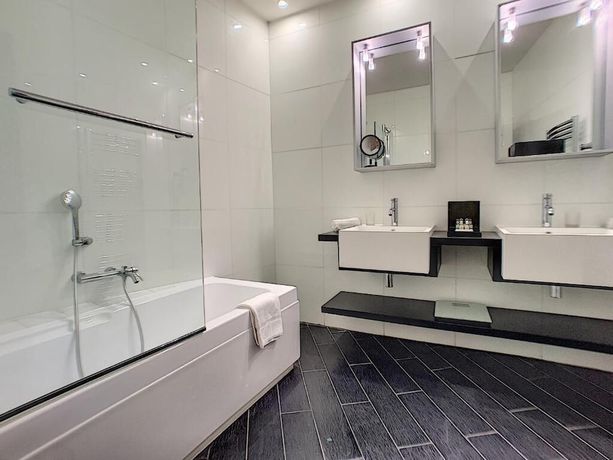 Imagen de la habitación del Hotel POZZO DI BORGO. Foto 16