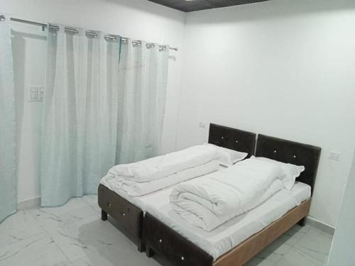 Imagen de la habitación del Hotel PR Resort - walking distance to JW Marriott hotel Couple friendly. Foto 12