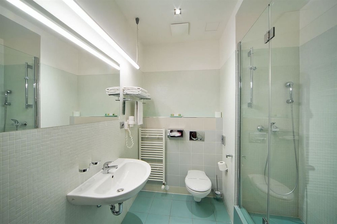 Imagen de la habitación del Hotel PRAGUE INN. Foto 6