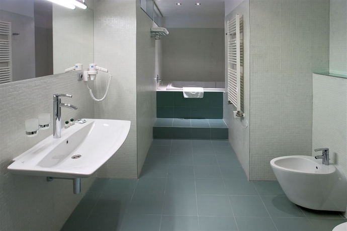 Imagen de la habitación del Hotel PRAGUE INN. Foto 8