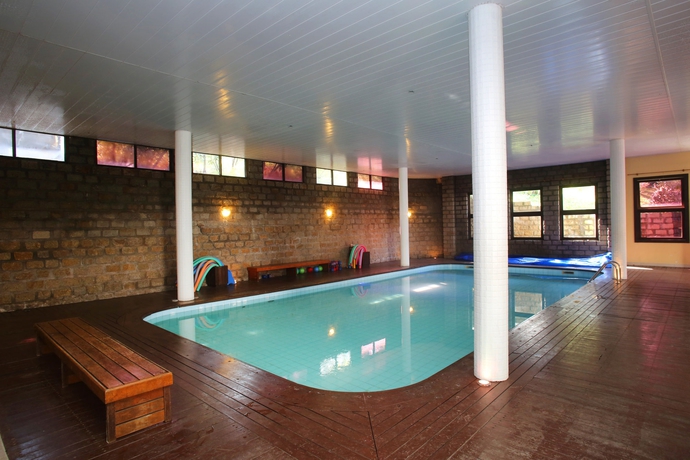 Imagen de la piscina del Hotel PRAIA MOLE HOTEL. Foto 10