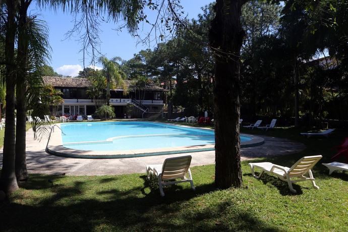Imagen de la piscina del Hotel PRAIA MOLE HOTEL. Foto 12