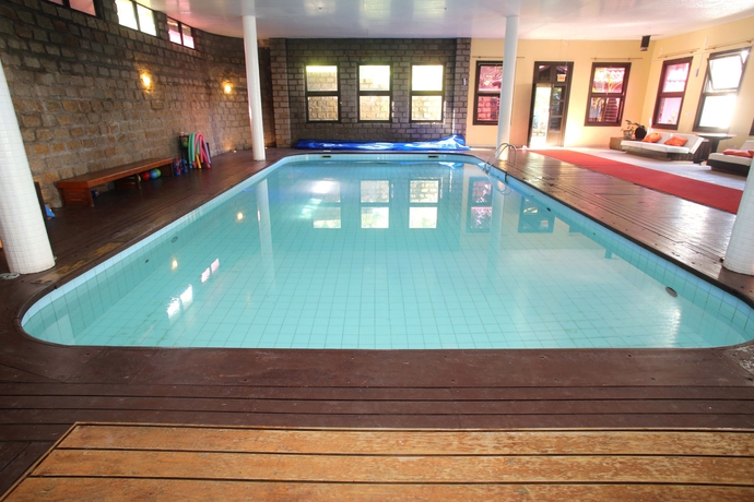 Imagen de la piscina del Hotel PRAIA MOLE HOTEL. Foto 13