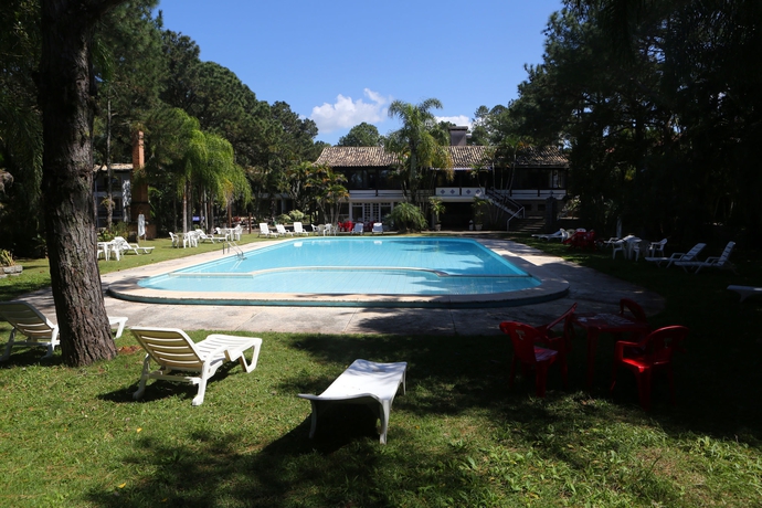 Imagen de la piscina del Hotel PRAIA MOLE HOTEL. Foto 14