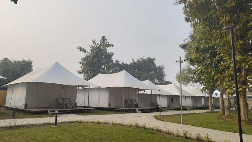 Imagen de los interiores del Hotel PRAVEG TENT CITY AYODHYA BRAHMAKUND. Foto 6