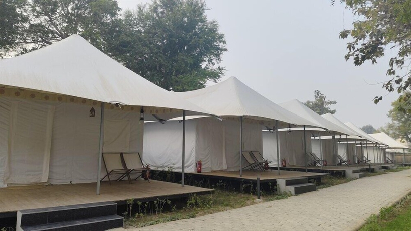 Imagen de los interiores del Hotel PRAVEG TENT CITY AYODHYA BRAHMAKUND. Foto 10