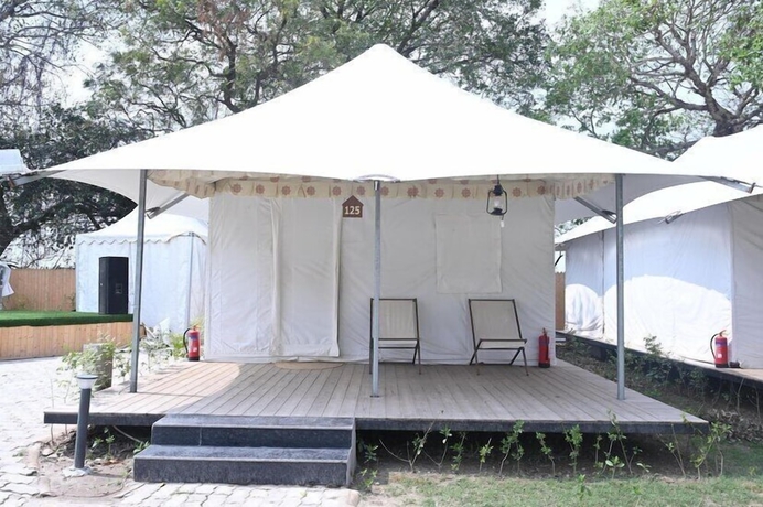 Imagen de los interiores del Hotel PRAVEG TENT CITY AYODHYA BRAHMAKUND. Foto 13