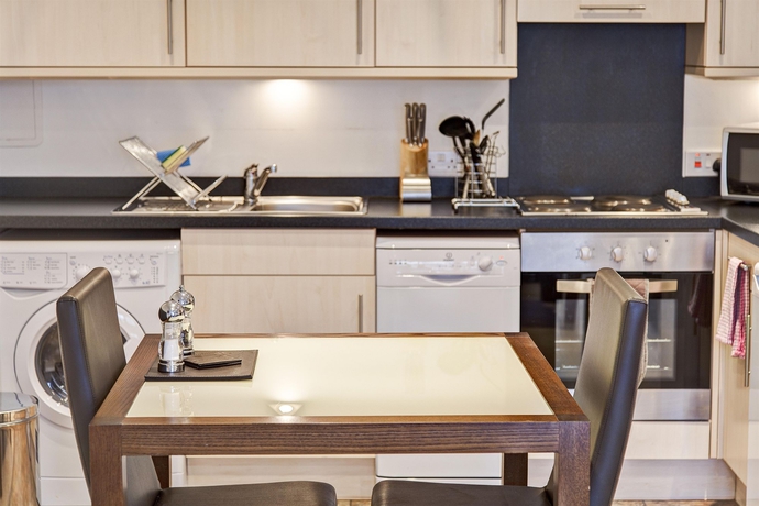 Imagen de la habitación del Hotel PREMIER SUITES Edinburgh Fountain Court. Foto 3