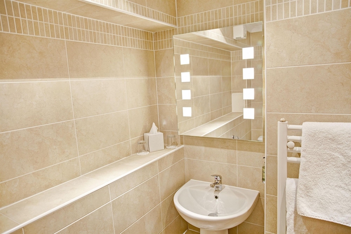 Imagen de la habitación del Hotel PREMIER SUITES Edinburgh Fountain Court. Foto 7