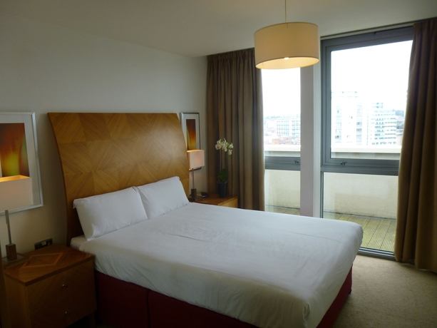 Imagen de la habitación del Hotel PREMIER SUITES Nottingham. Foto 4