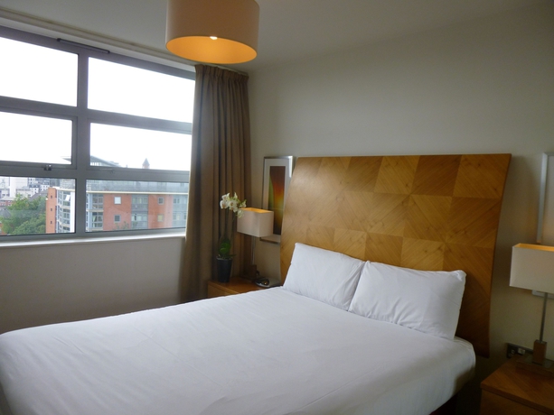Imagen de la habitación del Hotel PREMIER SUITES Nottingham. Foto 6