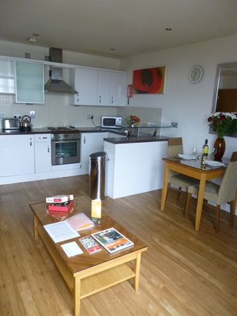 Imagen de la habitación del Hotel PREMIER SUITES Nottingham. Foto 7