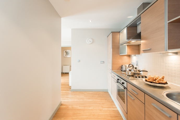Imagen de la habitación del Hotel PREMIER SUITES Nottingham. Foto 9