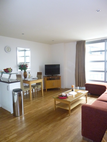 Imagen de la habitación del Hotel PREMIER SUITES Nottingham. Foto 10