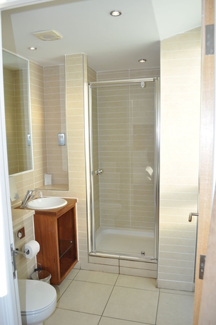 Imagen de la habitación del Hotel PREMIER SUITES Nottingham. Foto 15