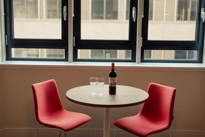 Imagen de los interiores del Hotel PREMIER SUITES PLUS Glasgow Bath Street. Foto 13