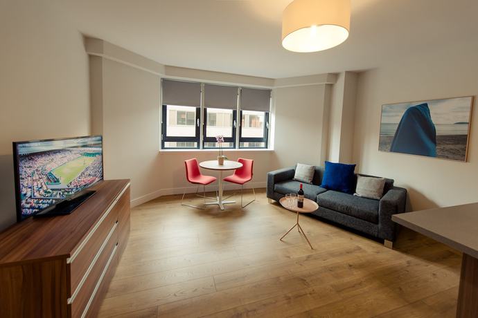 Imagen general del Hotel PREMIER SUITES PLUS Glasgow Bath Street. Foto 2