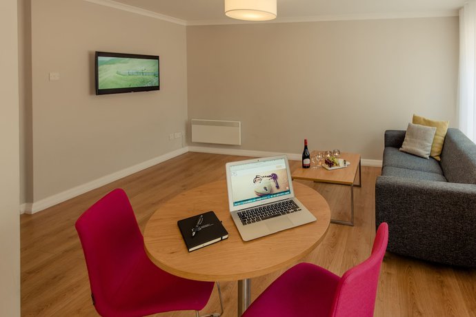Imagen de la habitación del Hotel PREMIER SUITES Reading. Foto 5