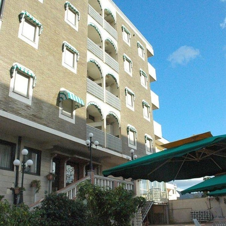 Imagen de los exteriores del Hotel PRESIDENT, Archi. Foto 9