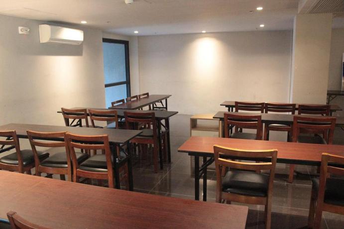 Imagen del bar/restaurante del Hotel PRIVATO QUEZON CITY. Foto 3