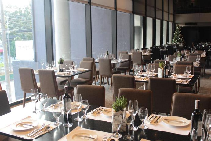 Imagen del bar/restaurante del Hotel PRIVATO QUEZON CITY. Foto 6