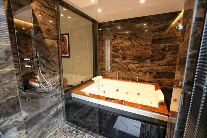 Imagen de la habitación del Hotel PRIVILEGE AND SPA. Foto 8