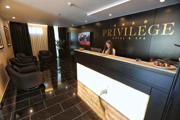 Imagen de los interiores del Hotel PRIVILEGE AND SPA. Foto 12