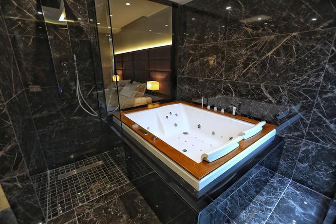 Imagen de la habitación del Hotel PRIVILEGE AND SPA. Foto 11