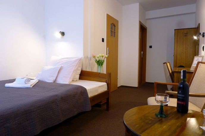 Imagen de la habitación del Hotel PROTEA. Foto 12
