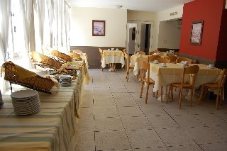 Imagen del bar/restaurante del Hotel PUERTA DEL SOL, Mendoza Centro Ciudad. Foto 4