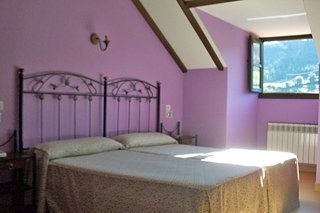 Imagen de la habitación del Hotel PUERTO CALDERON. Foto 5