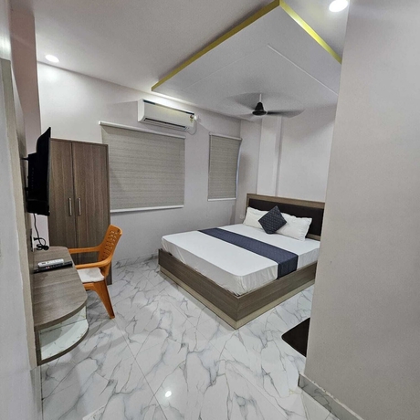 Imagen de la habitación del Hotel PVS Grand. Foto 6