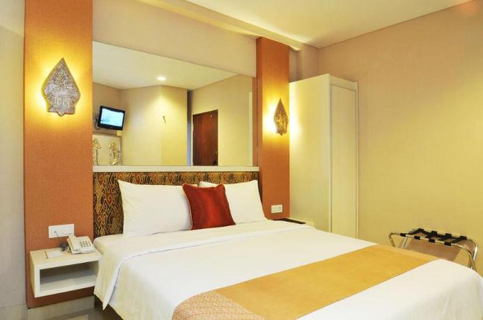 Imagen general del Hotel PYRENEES Malioboro. Foto 6