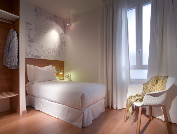 Imagen general del Hotel Párraga Siete. Foto 5