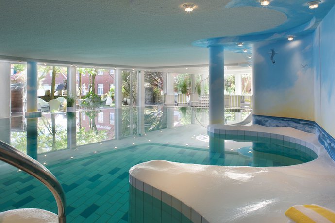 Imagen de la piscina del Hotel Pabst. Foto 19