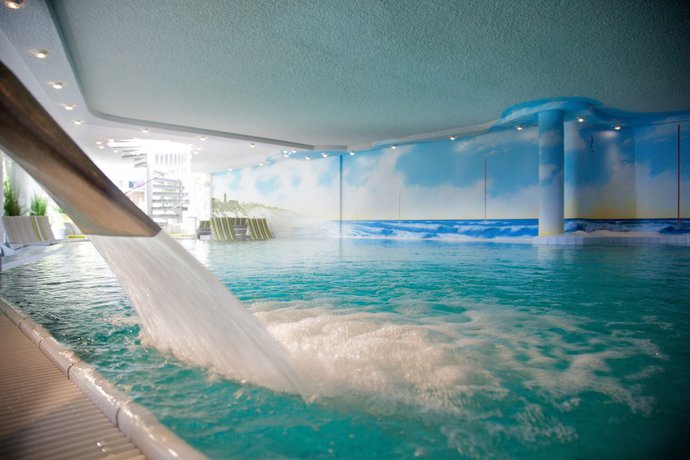 Imagen de la piscina del Hotel Pabst. Foto 20