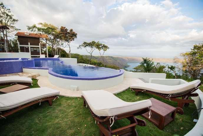 Imagen de la piscina del Hotel Pacaya Lodge and Spa. Foto 13