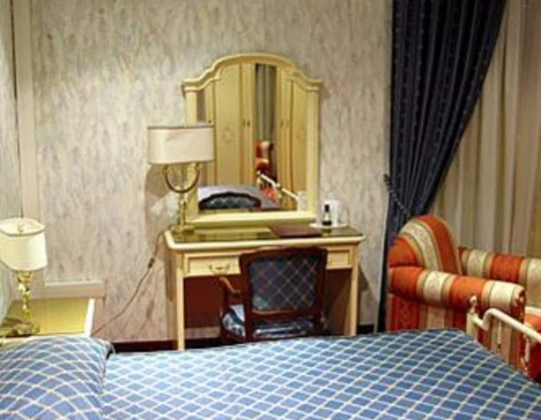 Imagen de la habitación del Hotel Pace Helvezia. Foto 5