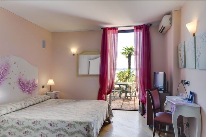 Imagen de la habitación del Hotel Pace, Sirmione. Foto 13