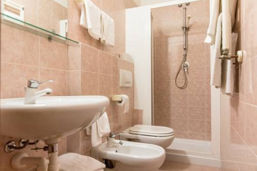 Imagen de la habitación del Hotel Pace, Torri Del Benaco. Foto 5