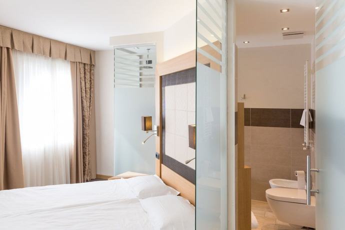 Imagen de la habitación del Hotel Pace, Torri Del Benaco. Foto 2