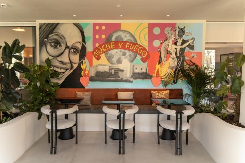 Imagen de los interiores del Hotel Pacha. Foto 13