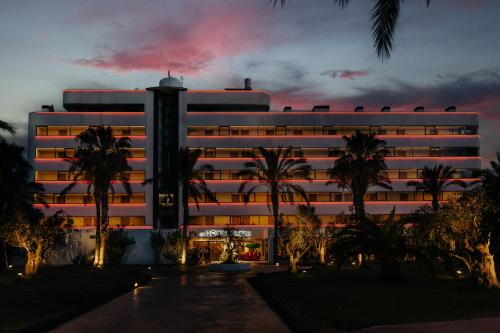 Imagen de los exteriores del Hotel Pacha. Foto 10