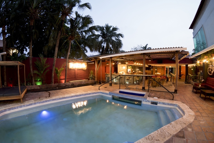 Imagen de la piscina del Hotel Pachamama - - Hostel. Foto 14